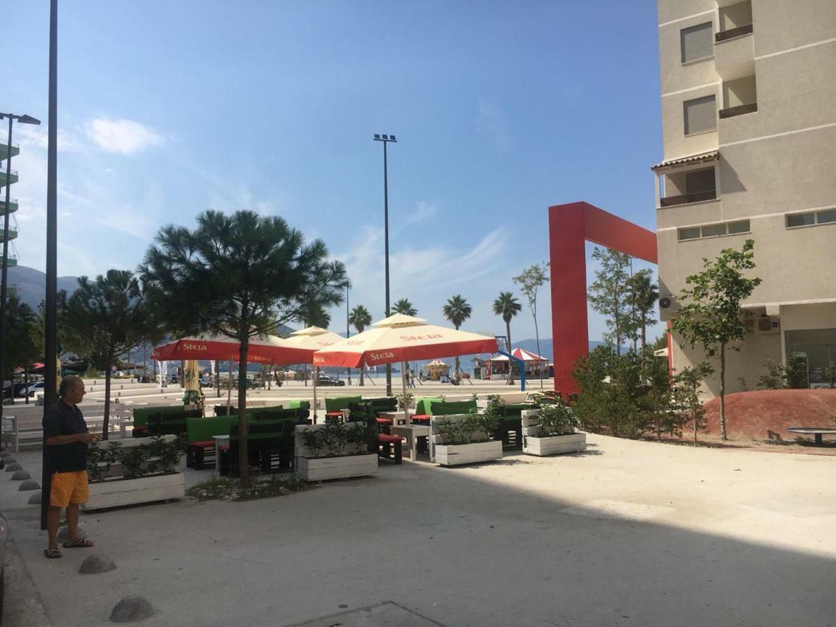 Mimi'S Beach Apartment Vlore Exterior photo